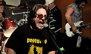 Posturas en Hangar 19