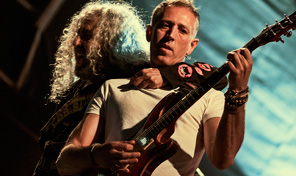 Los Suaves et Eric Sardinas enflamment Cultura Inquieta Los Suaves et Eric Sardinas enflamment Cultura Inquieta