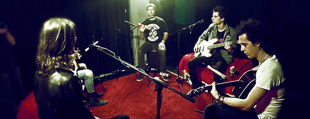 Neon Delta&comma; hard rock ac&uacute;stico